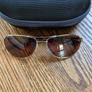 Costas  Aviator Style Sunglasses